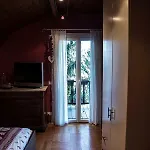 La Capanna Rossa Bed & Breakfast *