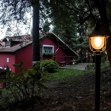La Capanna Rossa Bed and Breakfast *