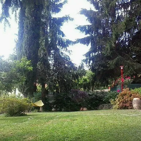 La Capanna Rossa Alojamento de Acomodação e Pequeno-almoço San Romolo