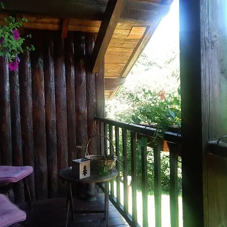 Alojamento de Acomodação e Pequeno-almoço La Capanna Rossa San Romolo