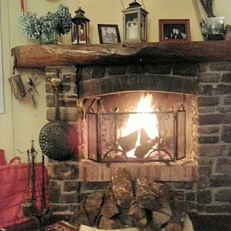 La Capanna Rossa Bed & Breakfast *